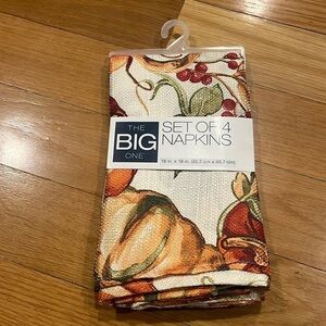 NWT The big one harvest fall napkins a set of four .